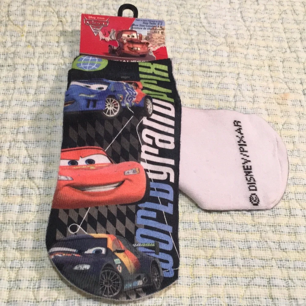 Disney Cars 2 Socks NEW 2-Pair Child Size 6-8 Boys Ankle socks Lightning McQueen